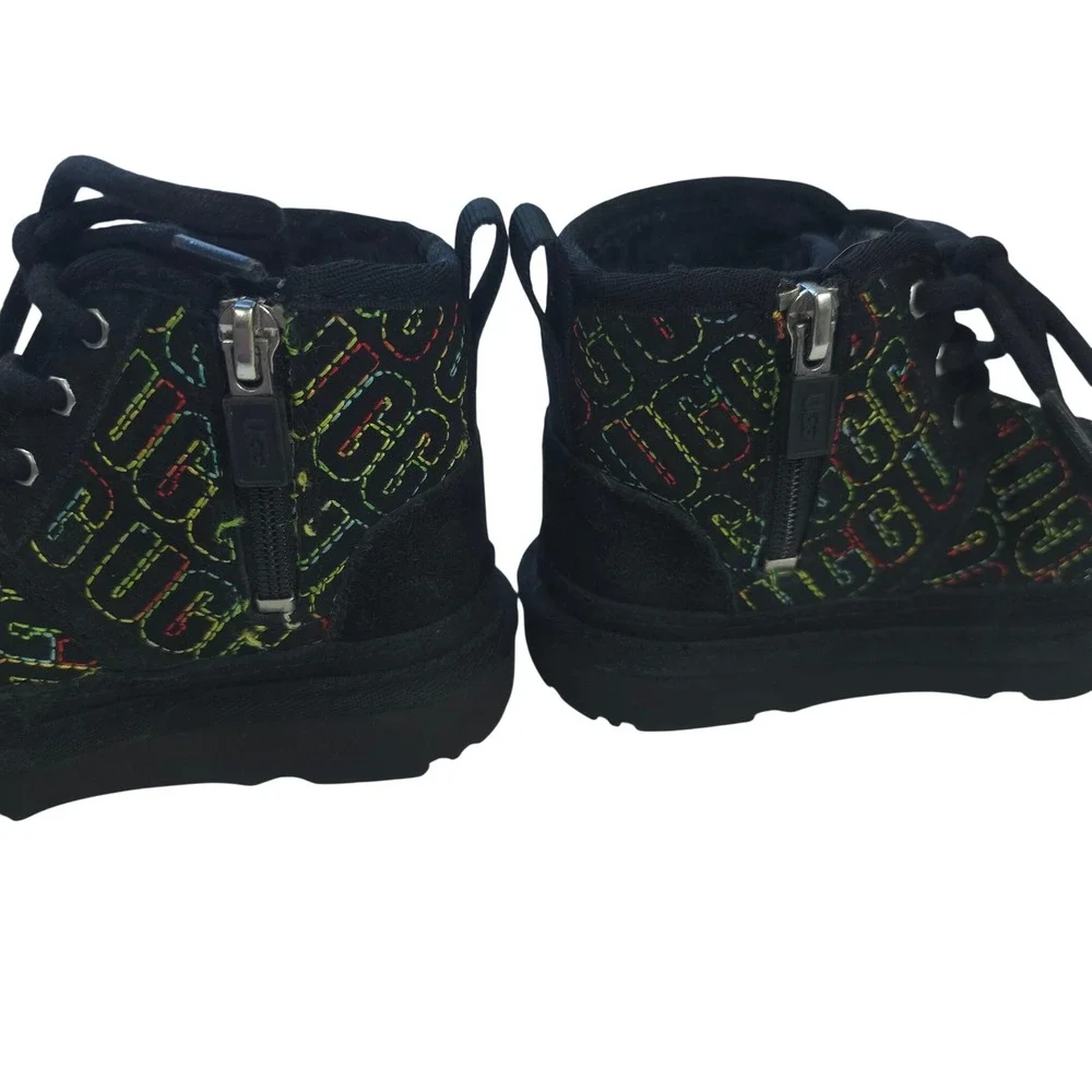 UGG Kids Neumel Rainbow Stitched Logo Black Suede Boots Size 8 Side Zip Colorful